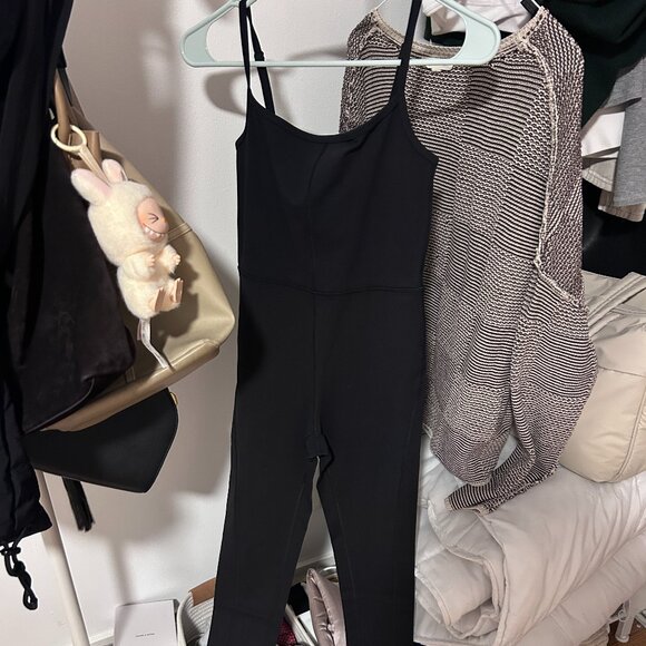Brand New! Aritzia Freestyle Jumpsuit (Black, Small) - Picture 4 of 6